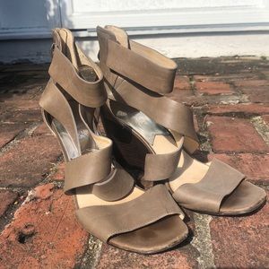 Michael Kors Tan Wedges